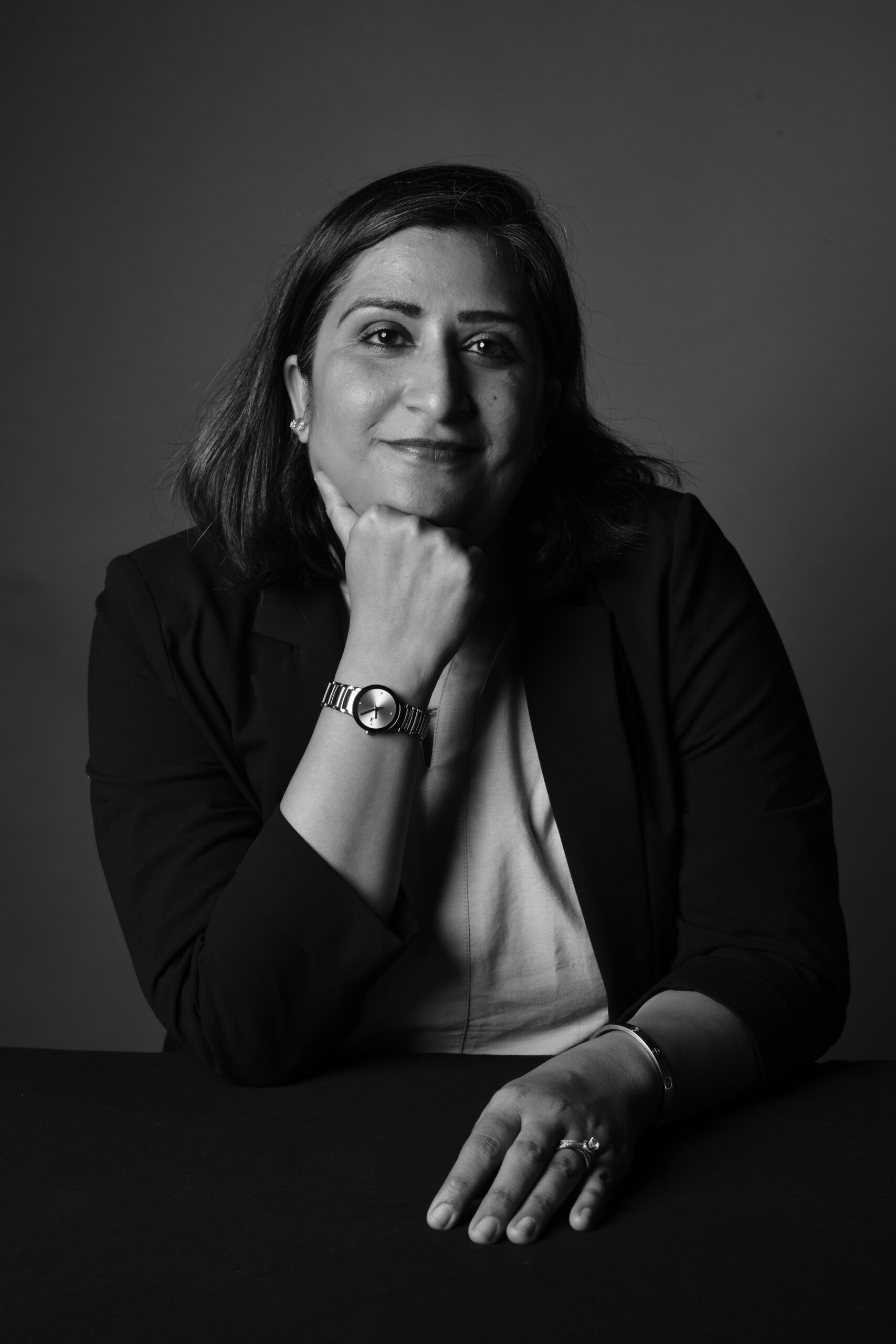 Portrait of Mansi Rana, digital consultant, growth strategist and founder of EZ Rankings